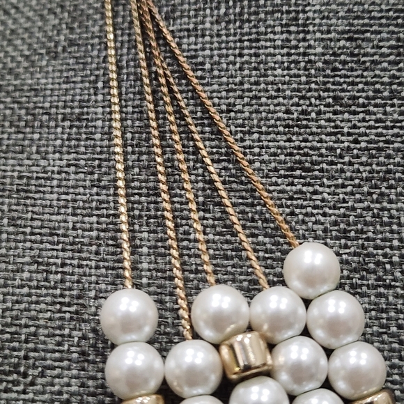 Multi-Strand Pearl Beaded Layered Necklace - Picture 3 of 5